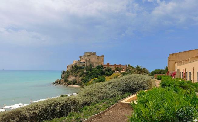 Фото отеля Falconara Charming House Resort & Spa