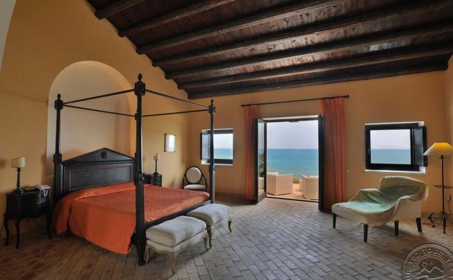 Фото отеля Falconara Charming House Resort & Spa