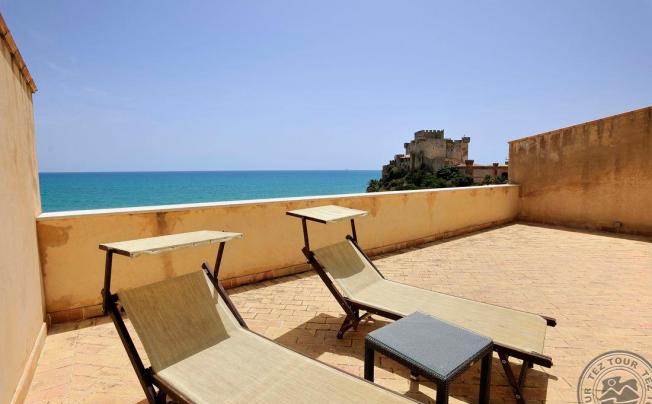 Фото отеля Falconara Charming House Resort & Spa