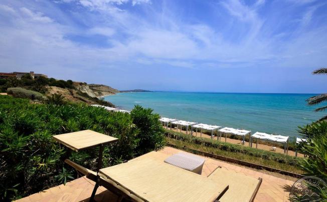 Фото отеля Falconara Charming House Resort & Spa