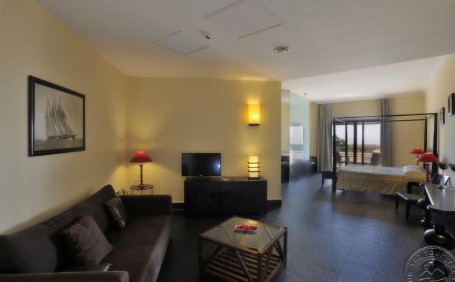 Фото отеля Falconara Charming House Resort & Spa