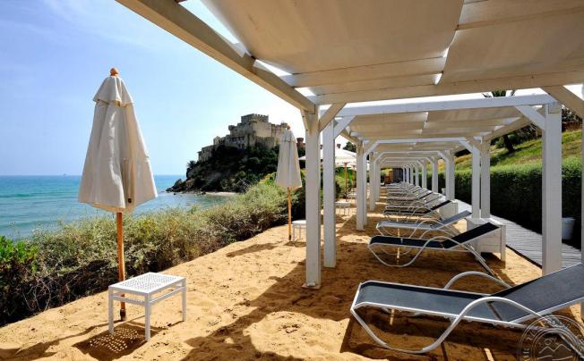 Фото отеля Falconara Charming House Resort & Spa