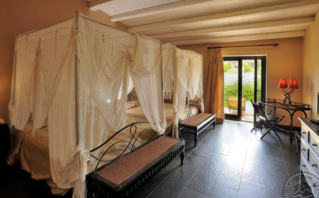 Фото отеля Falconara Charming House Resort & Spa