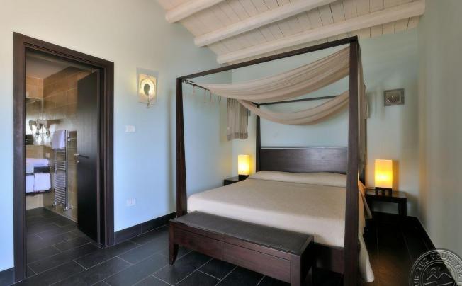 Фото отеля Falconara Charming House Resort & Spa