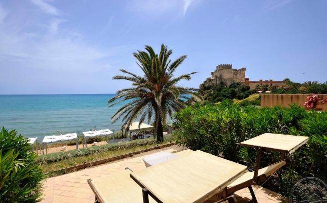Фото отеля Falconara Charming House Resort & Spa