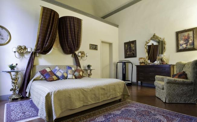 Фото отеля PALAZZO MAGNANI FERONI 
