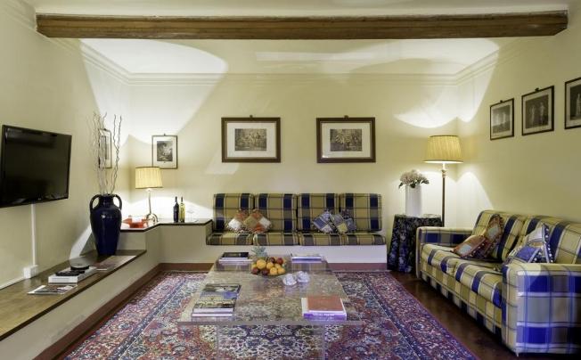 Фото отеля PALAZZO MAGNANI FERONI 