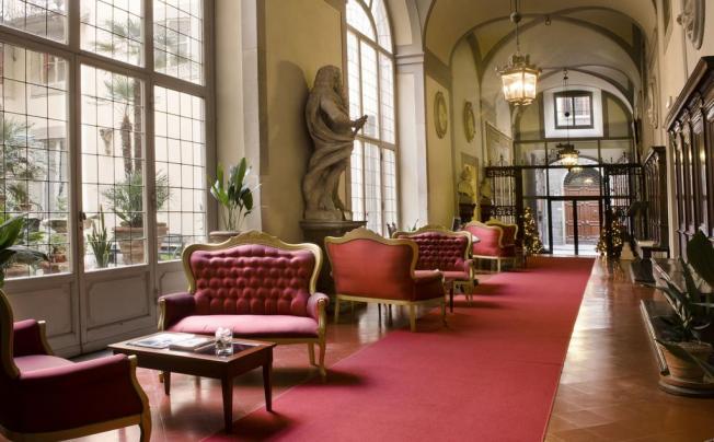 Фото отеля PALAZZO MAGNANI FERONI 