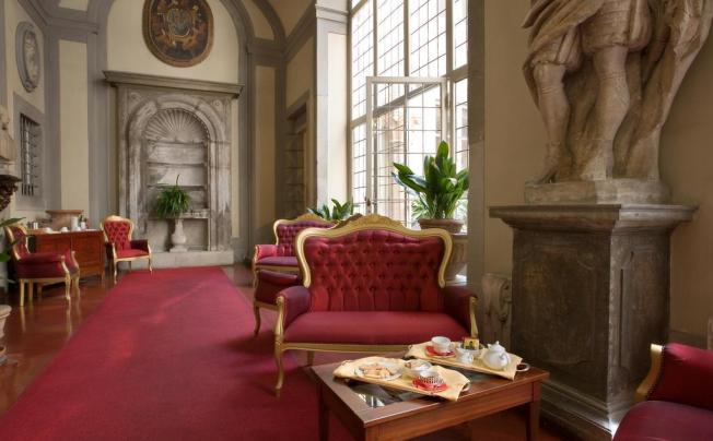 Фото отеля PALAZZO MAGNANI FERONI 