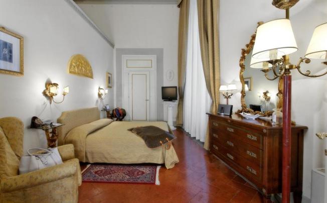 Фото отеля PALAZZO MAGNANI FERONI 