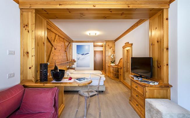 Фото отеля Dahu Hotel