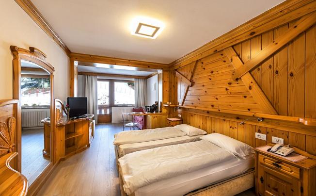 Фото отеля Dahu Hotel