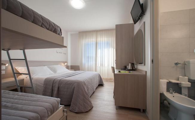 Фото отеля Anny Hotel
