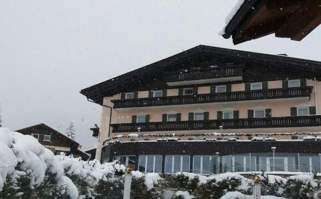 Фото отеля Bel Mont Hotel
