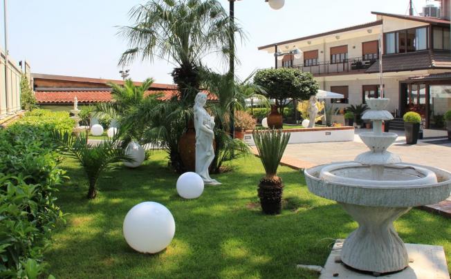Фото отеля Ranch palace