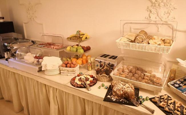 Фото отеля The Baileys Hotel - Rome