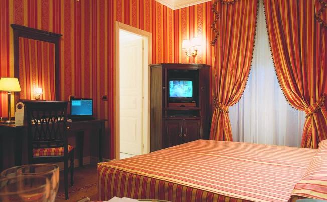 Фото отеля The Baileys Hotel - Rome