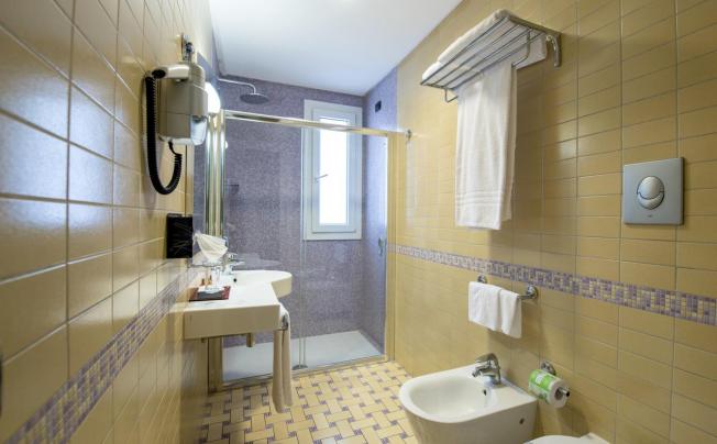 Фото отеля Artemis Hotel