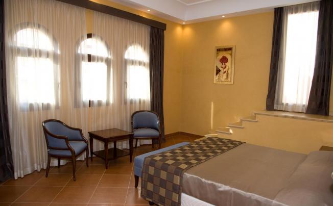 Фото отеля Artemis Hotel