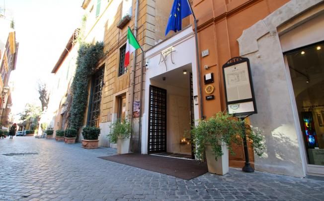 Фото отеля Art Hotel By The Spanish Steps 