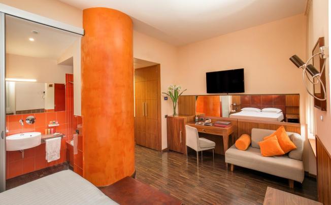 Фото отеля ART HOTEL BY THE SPANISH STEPS 
