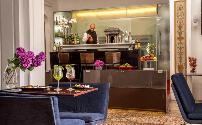 Фото отеля ART HOTEL BY THE SPANISH STEPS 