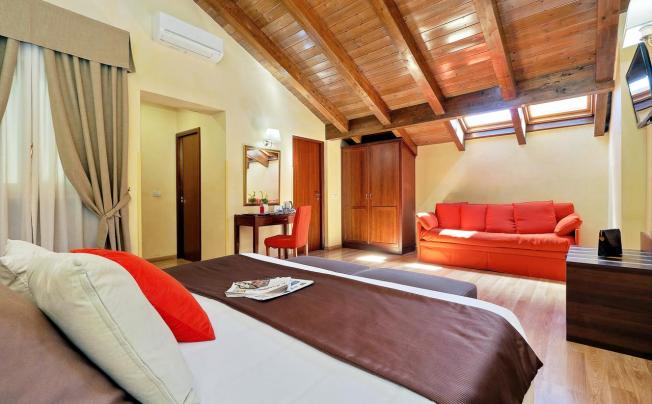 Фото отеля Camelia Hotel