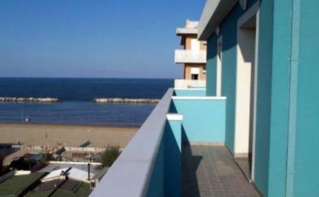 Фото отеля Residence beach paradise apartment
