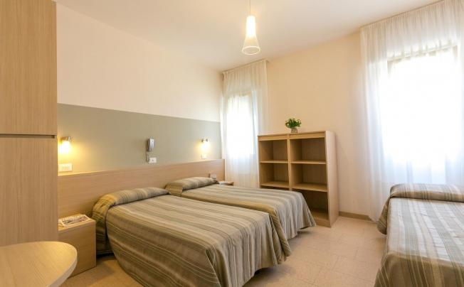 Фото отеля Colonna Hotel