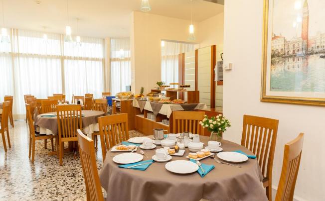 Фото отеля Colonna Hotel