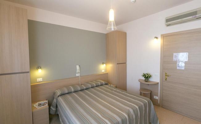 Фото отеля Colonna Hotel