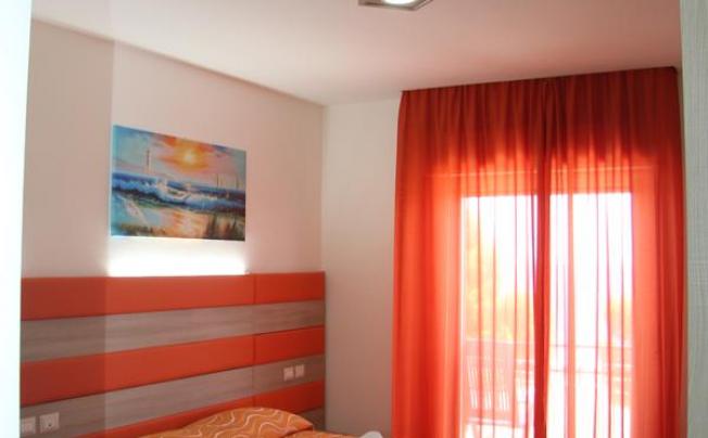 Фото отеля Chrismare Hotel