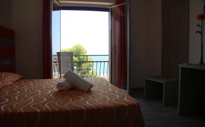 Фото отеля Chrismare Hotel