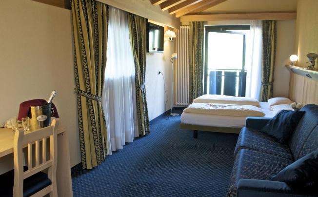 Фото отеля Alexander Charm Hotel