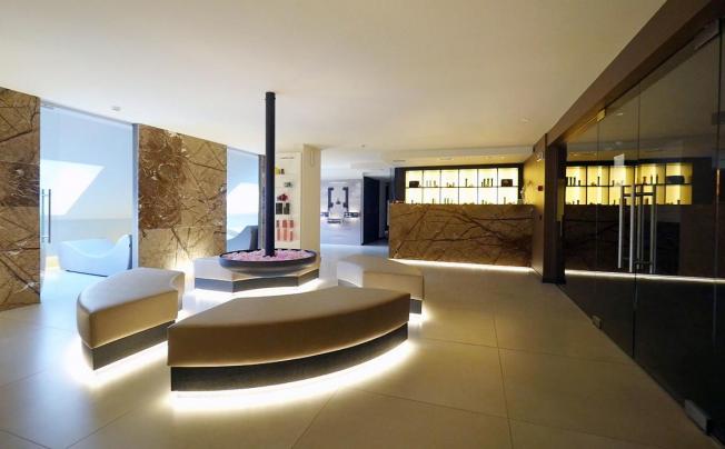 Фото отеля Alexander Charm Hotel
