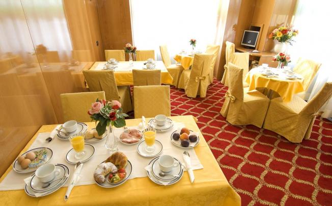 Фото отеля Cinque Giornate Hotel