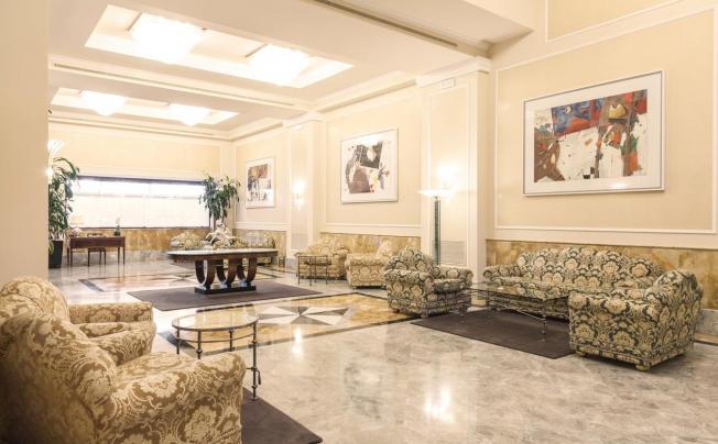 Фото отеля Adi Doria Grand Hotel