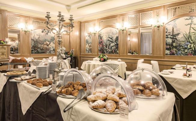 Фото отеля Adi Doria Grand Hotel