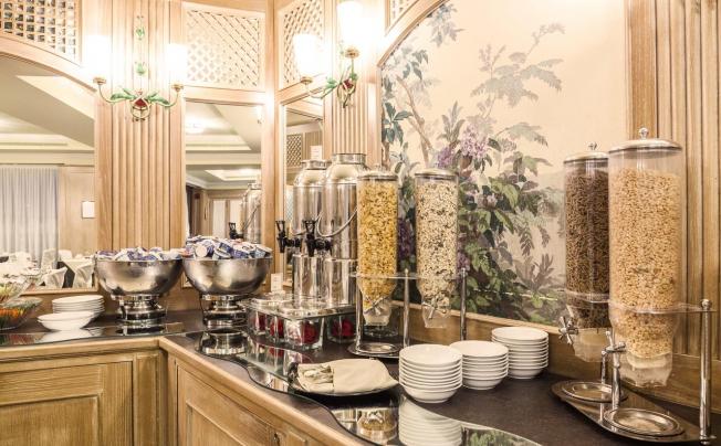 Фото отеля Adi Doria Grand Hotel
