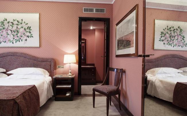 Фото отеля Adi Doria Grand Hotel