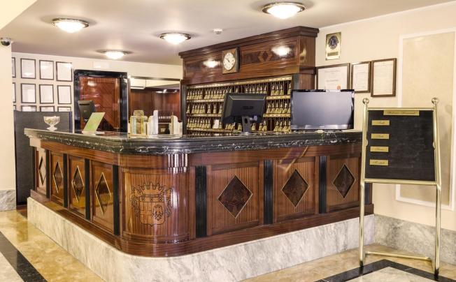 Фото отеля Adi Doria Grand Hotel