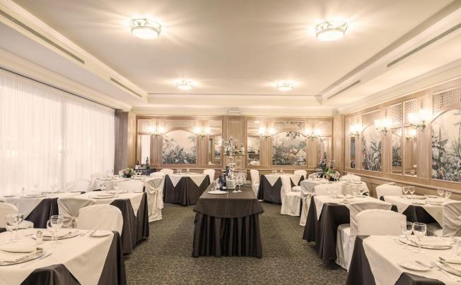 Фото отеля Adi Doria Grand Hotel