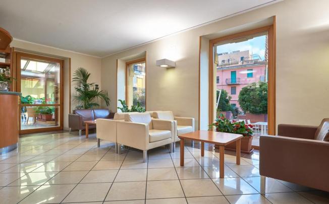 Фото отеля Careni Villa Italia Hotel