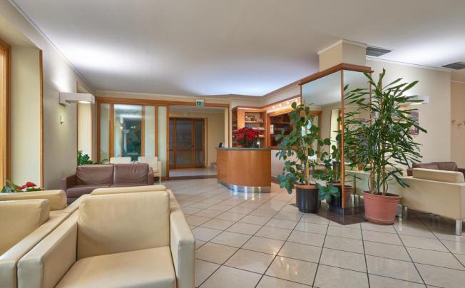 Фото отеля Careni Villa Italia Hotel