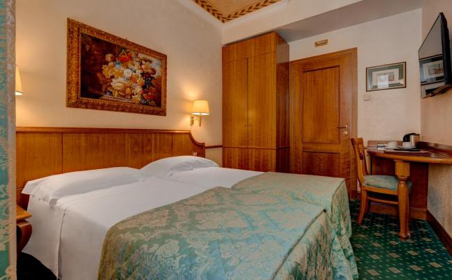 Фото отеля Amalfi Hotel Rome