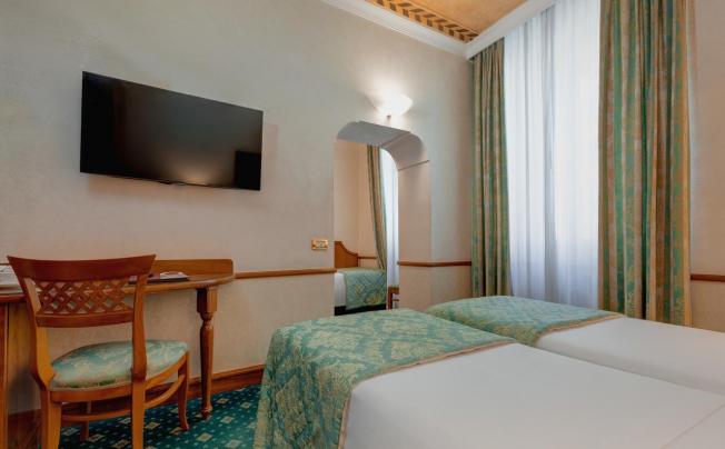Фото отеля Amalfi Hotel Rome