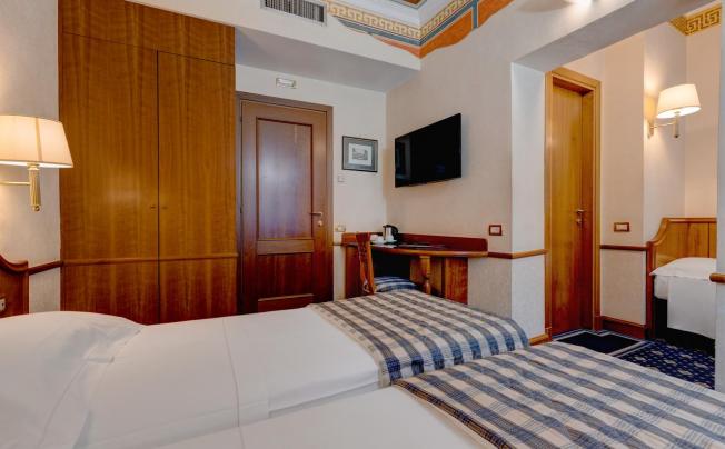 Фото отеля Amalfi Hotel Rome