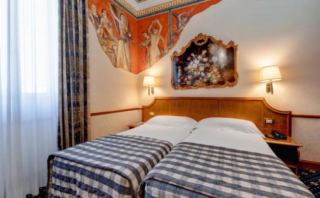 Фото отеля Amalfi Hotel Rome