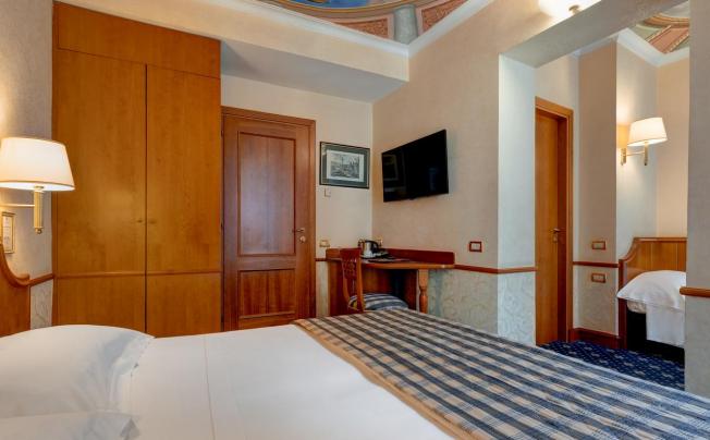 Фото отеля Amalfi Hotel Rome