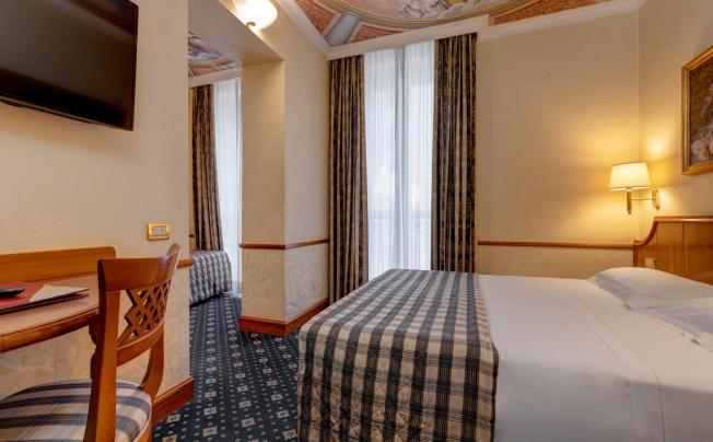 Фото отеля Amalfi Hotel Rome